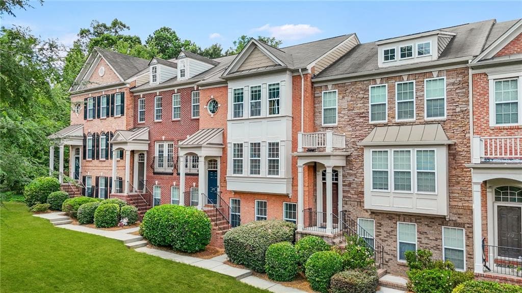 3 bedroom, 4 bathroom, 2,304 sq ft townhouse sold at 4757 Cheviot Way 6, Smyrna, GA 30080