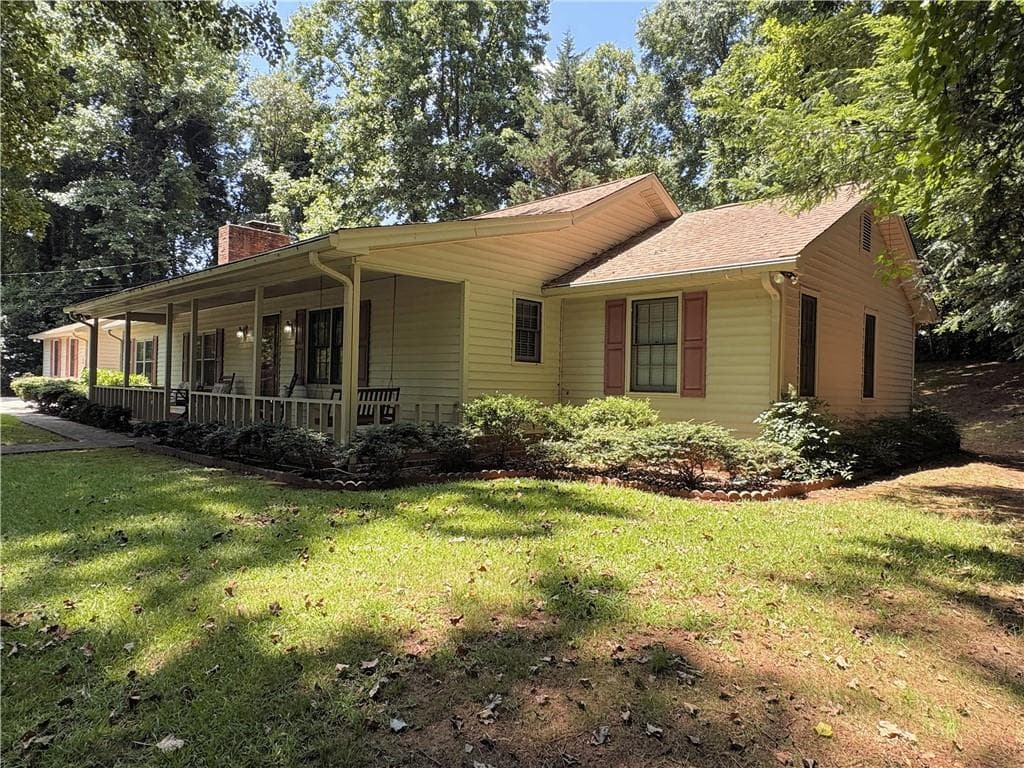5040 Nichols Drive, Flowery Branch, GA 30542 — most recent listing photo