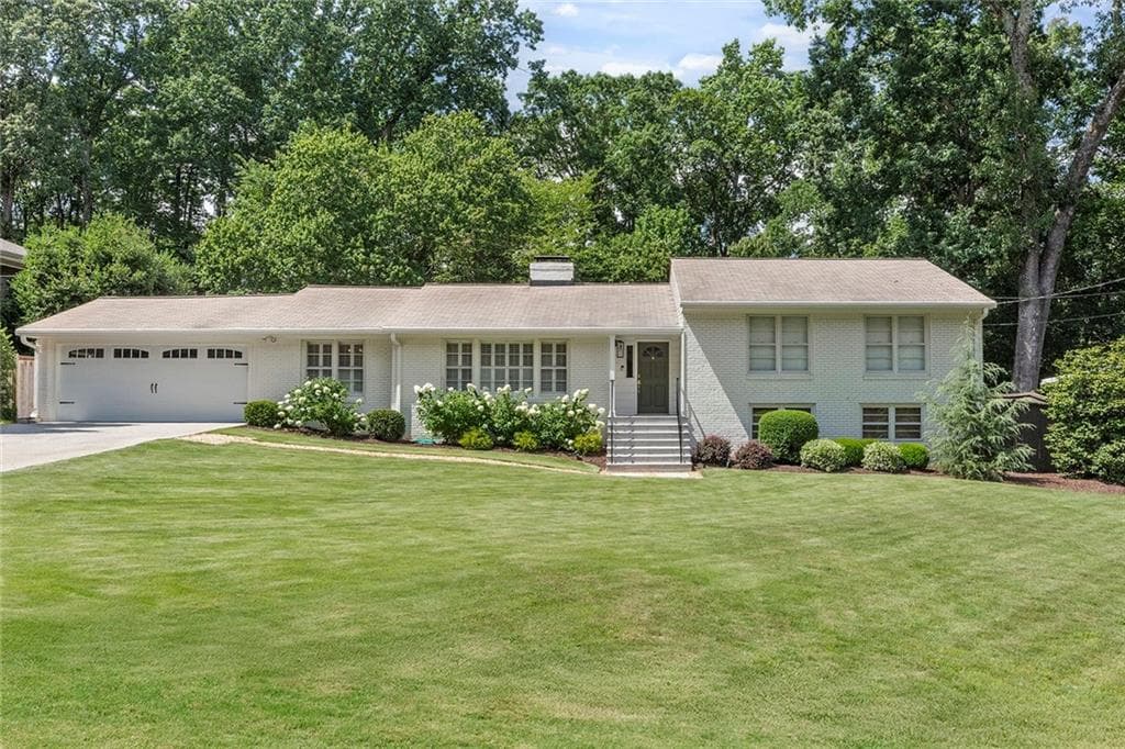 340 Forest Hills Drive, Atlanta, GA 30342 — most recent listing photo