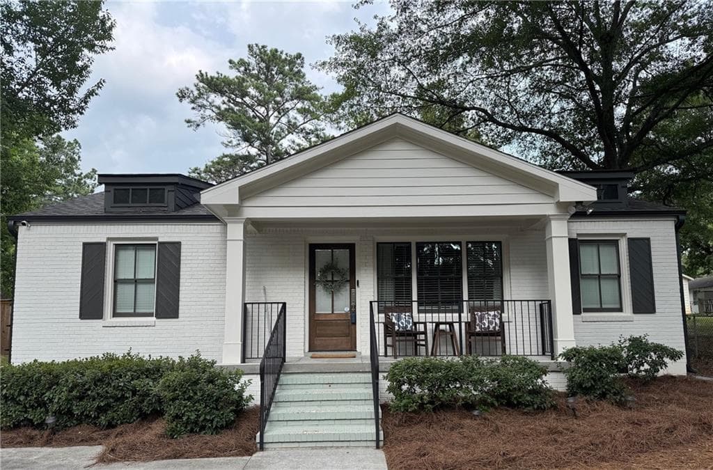 3 bedroom, 3 bathroom, 1,864 sq ft single family residence sold at 2801 Sanford Road, Smyrna, GA 30080
