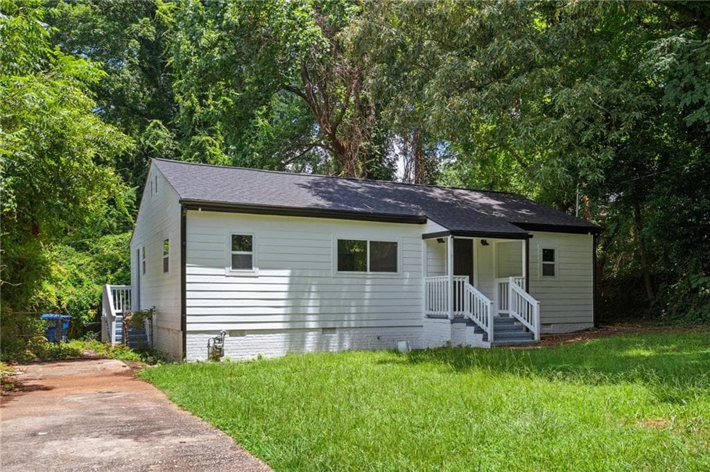 3 bedroom, 2 bathroom, 1,073 sq ft single family residence sold at 2026 Lisbon Drive, Atlanta, GA 30310