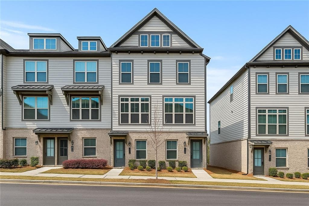 3 bedroom, 4 bathroom, 1,602 sq ft townhouse sold at 3980 Allegretto Circle, Atlanta, GA 30339