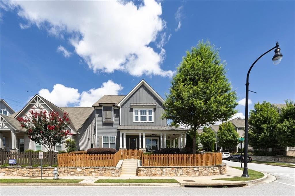 4 bedroom, 4 bathroom, 2,511 sq ft single family residence sold at 2108 Drew Drive, Atlanta, GA 30318