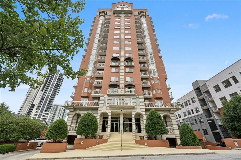 3435 Kingsboro Road 1702, Atlanta, GA 30326 — most recent listing photo
