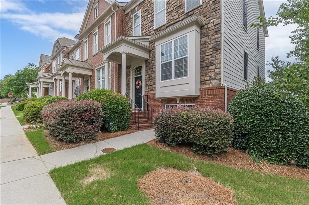 3 bedroom, 4 bathroom, 1,821 sq ft townhouse sold at 2235 Millhaven Street, Smyrna, GA 30080