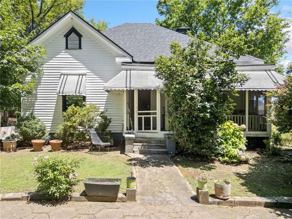 3 bedroom, 2 bathroom, 2,038 sq ft single family residence sold at 643 Gillette Avenue, Atlanta, GA 30310