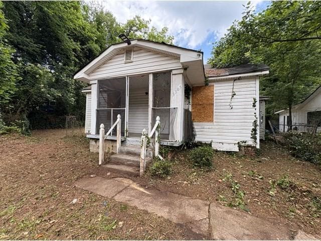 3 bedroom, 2 bathroom, 1,000 sq ft single family residence sold at 3365 Delmar Lane, Atlanta, GA 30331