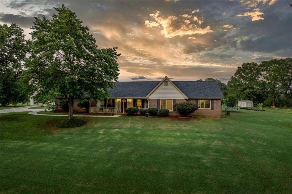 5 bedroom, 3 bathroom single family residence sold at 105 Breedlove Lane, Covington, GA 30014