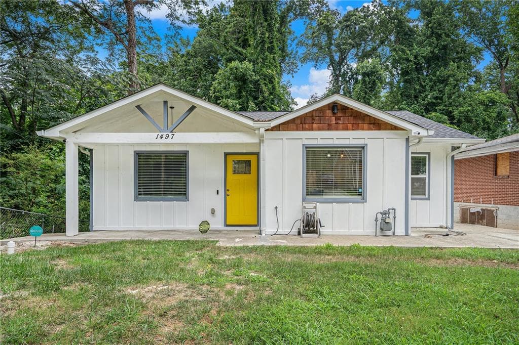 3 bedroom, 2 bathroom, 1,710 sq ft single family residence sold at 1497 Eason Street, Atlanta, GA 30314