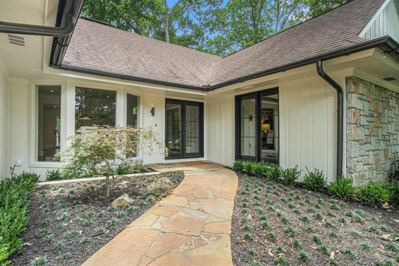 4 bedroom, 6 bathroom, 4,864 sq ft single family residence sold at 615 Colebrook Court, Sandy Springs, GA 30327