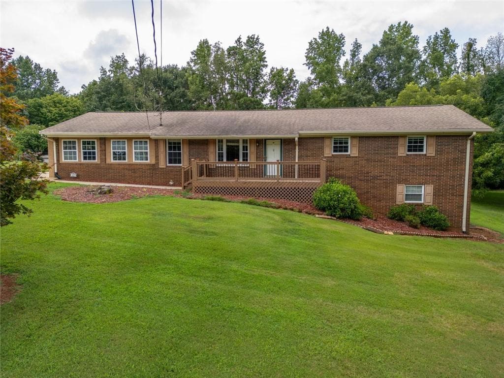 5025 Pleasant View Circle, Gainesville, GA 30504 — most recent listing photo
