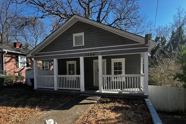 2 bedroom, 3 bathroom, 1,189 sq ft single family residence sold at 1056 Welch Street, Atlanta, GA 30310