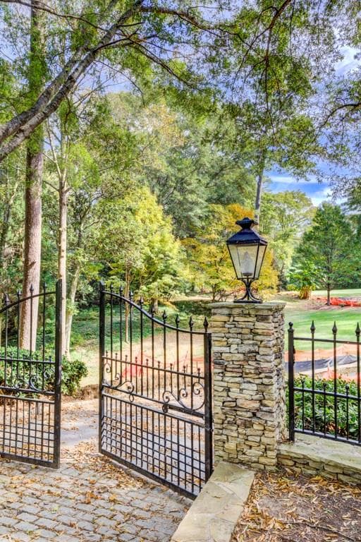 single family residence sold at 3541 Tuxedo Road, Atlanta, GA 30305