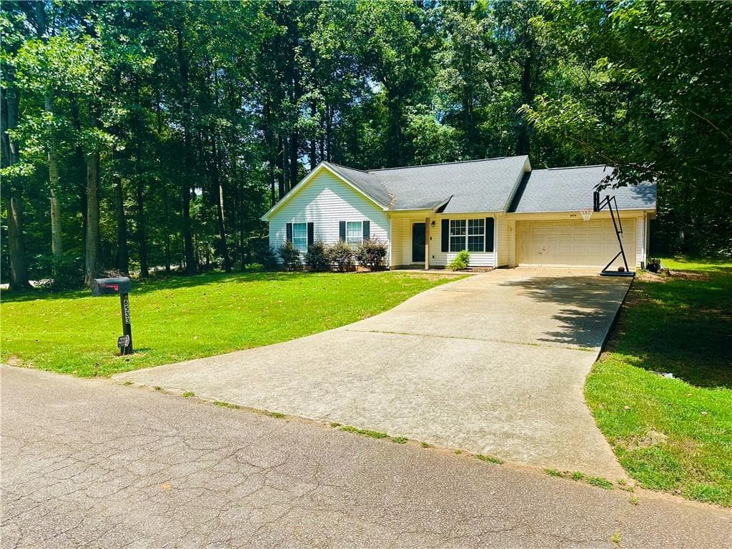 3 bedroom, 2 bathroom, 1,024 sq ft single family residence sold at 6533 River Hill Drive, Flowery Branch, GA 30542