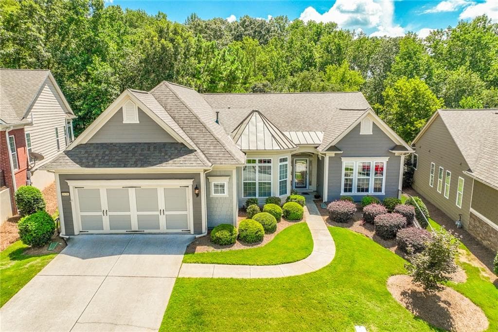 3 bedroom, 3 bathroom, 2,763 sq ft single family residence sold at 6436 Falling Water Lane, Hoschton, GA 30548