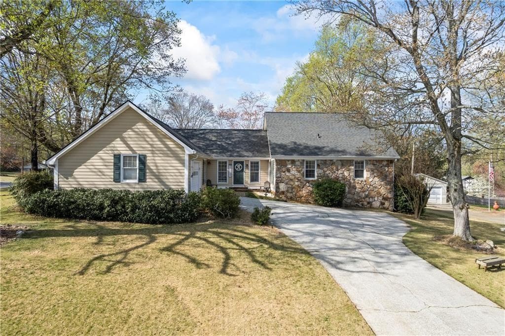 2019 Wiltshire Place, Snellville, GA 30078 — most recent listing photo