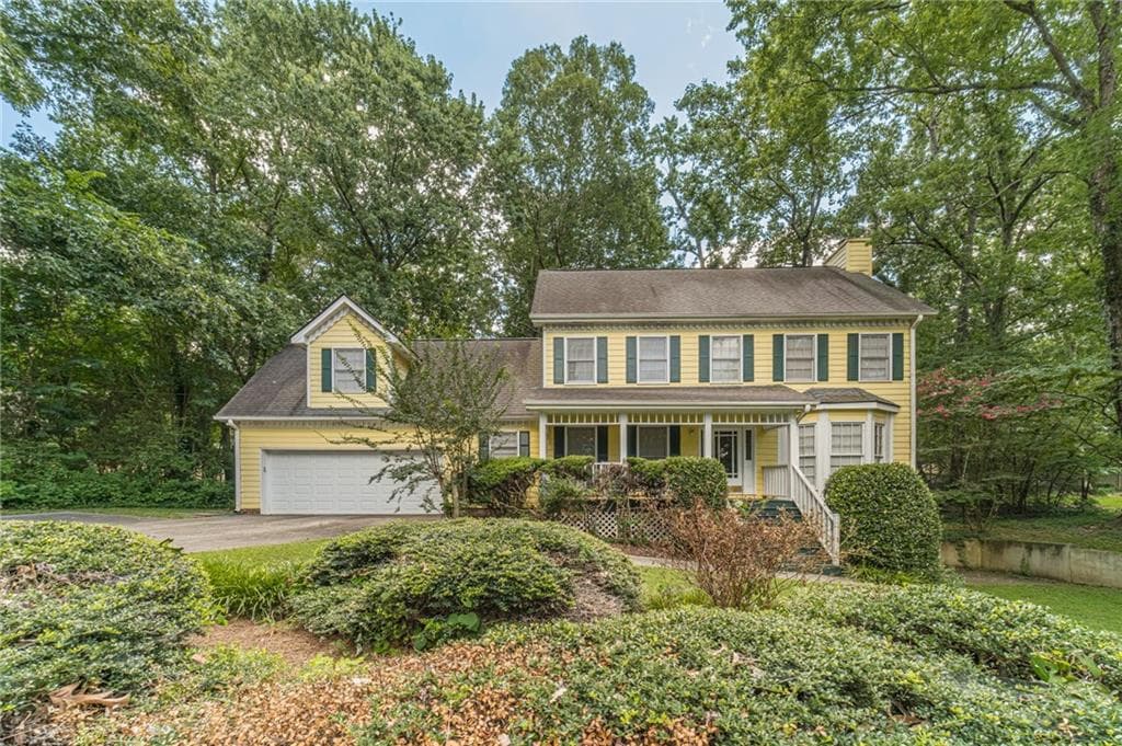 4 bedroom, 4 bathroom, 3,030 sq ft single family residence sold at 1576 Isham Drive, Lawrenceville, GA 30046