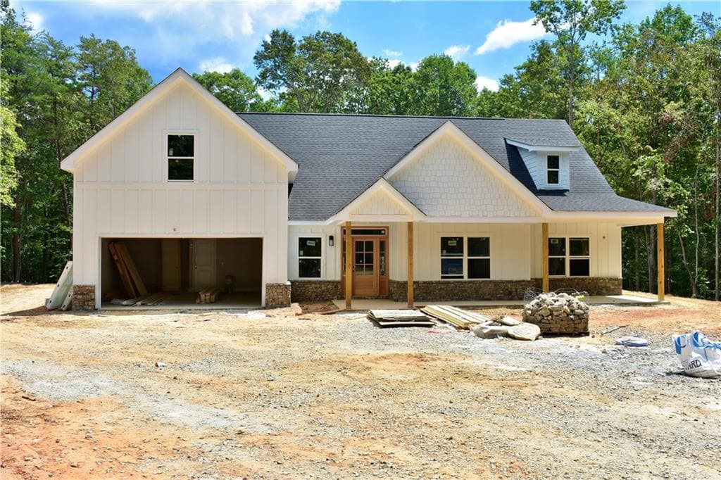 4 bedroom, 3 bathroom, 2,708 sq ft single family residence sold at 1683 Highway 105, Baldwin, GA 30511