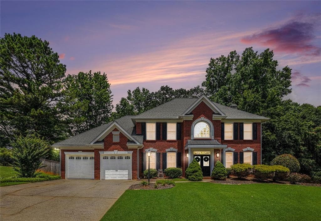 4 bedroom, 3 bathroom, 2,905 sq ft single family residence sold at 3055 DOGWOOD HOLLOW Lane, Lawrenceville, GA 30043