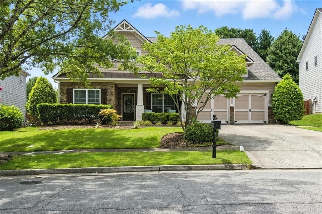 4 bedroom, 3 bathroom, 2,943 sq ft single family residence sold at 7760 COPPER KETTLE Way, Flowery Branch, GA 30542
