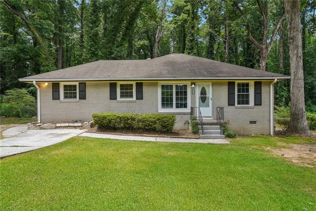 4 bedroom, 2 bathroom, 1,367 sq ft single family residence sold at 3721 Hill Acres Road, Atlanta, GA 30331