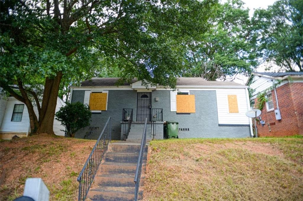 2 bedroom, 1 bathroom, 944 sq ft single family residence sold at 1167 Fenwood Street, Atlanta, GA 30314