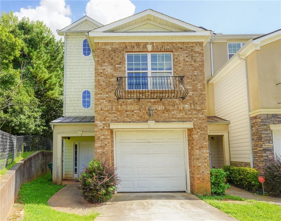 3 bedroom, 3 bathroom, 1,709 sq ft townhouse sold at 4226 Notting Hill Drive, Atlanta, GA 30331