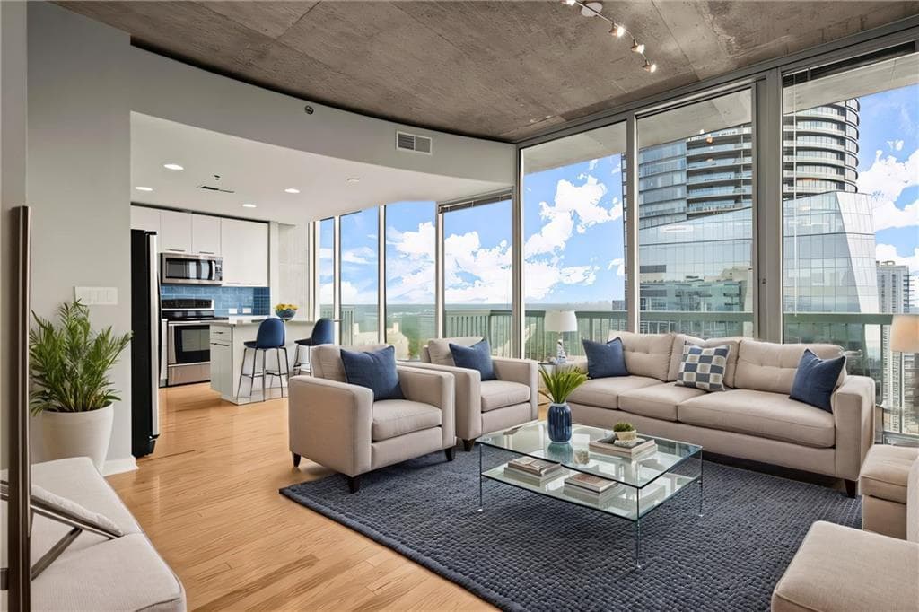 1 bedroom, 1 bathroom, 789 sq ft condominium sold at 3324 Peachtree Road 2907, Atlanta, GA 30326