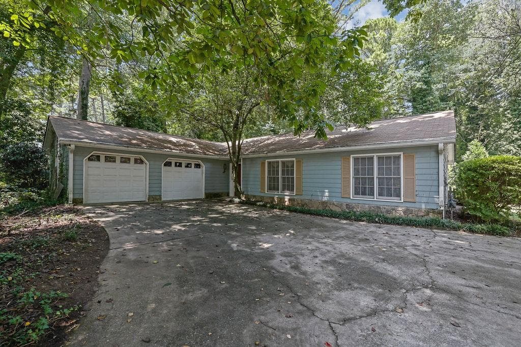 3 bedroom, 2 bathroom, 1,752 sq ft single family residence sold at 1355 Barrier Road, Marietta, GA 30066