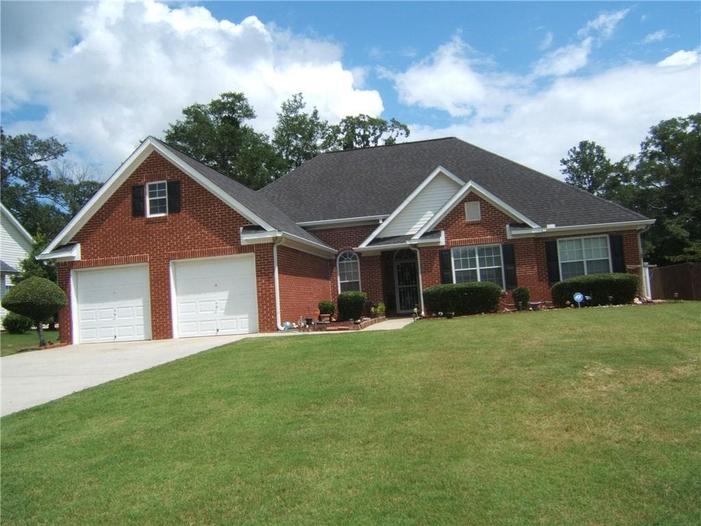 5388 Peachtree Landing Drive, Ellenwood, GA 30294 — most recent listing photo