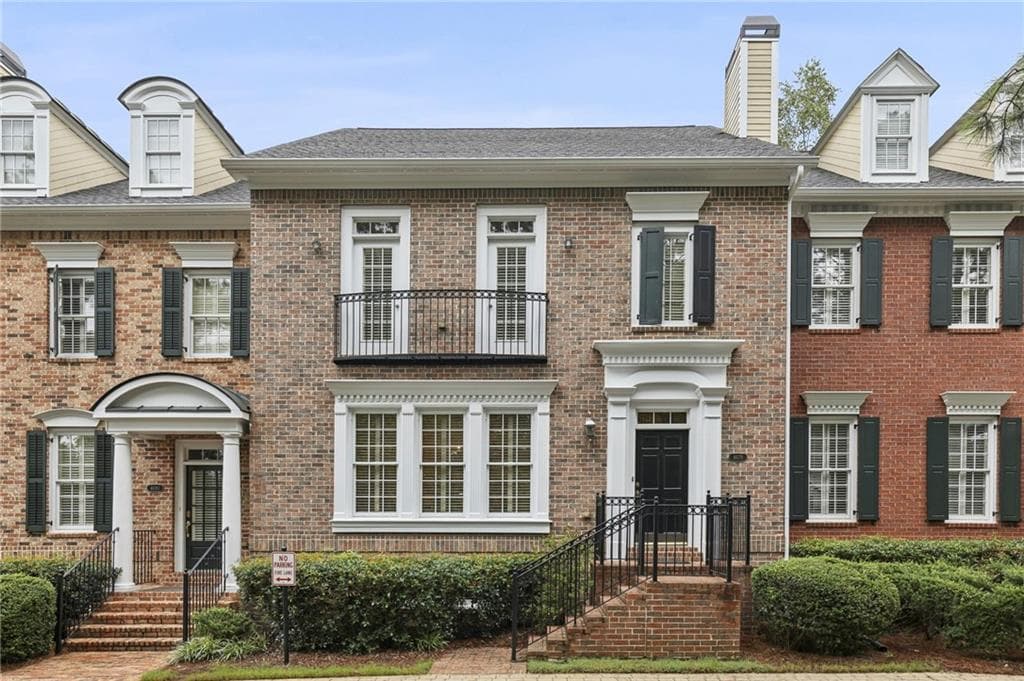 4 bedroom, 5 bathroom, 3,468 sq ft townhouse sold at 4678 Ivygate Circle, Atlanta, GA 30339