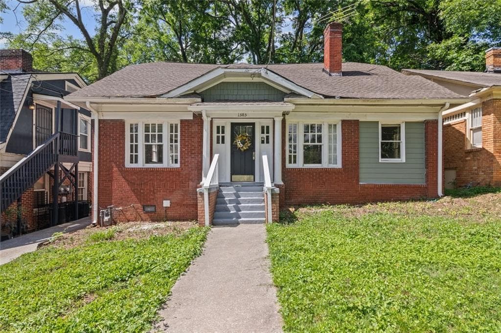 3 bedroom, 2 bathroom, 1,459 sq ft single family residence sold at 1585 Olympian Circle, Atlanta, GA 30310