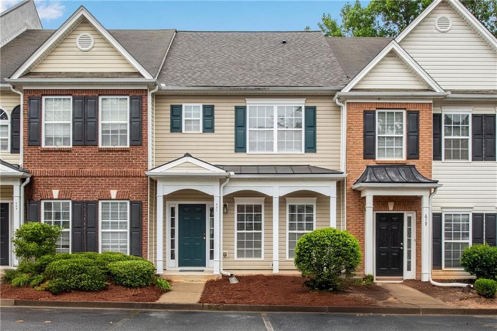 621 Kenridge Way, Suwanee, GA 30024 — most recent listing photo