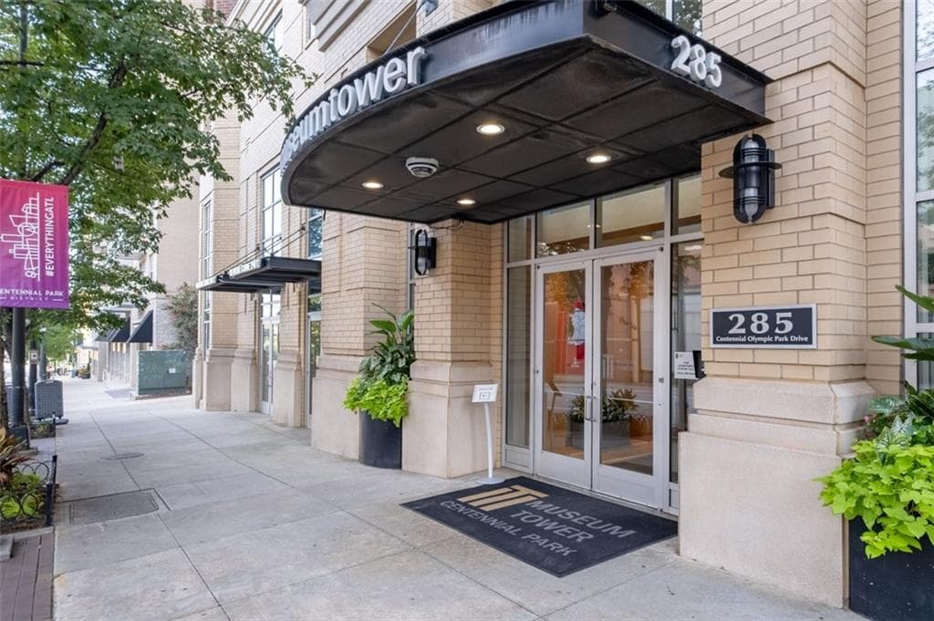 2 bedroom, 3 bathroom, 1,607 sq ft condominium sold at 285 Centennial Olympic Park Drive Unit #401, Atlanta, GA 30313