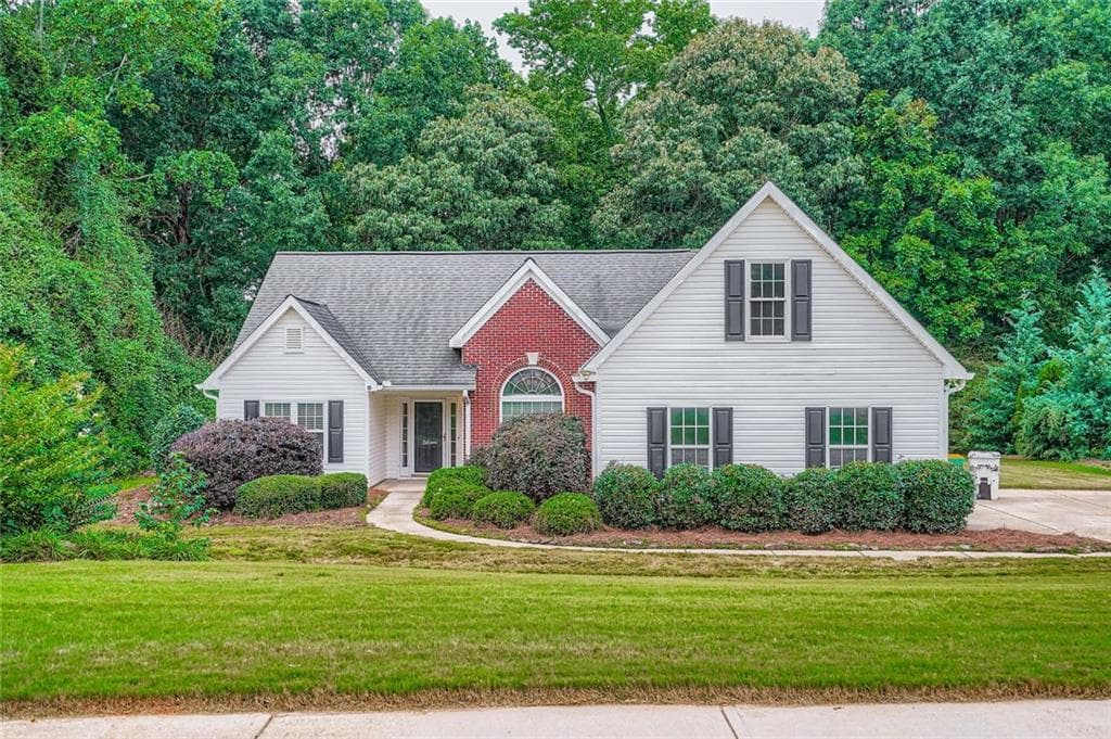 4642 Devencrest Lane, Buford, GA 30519 — most recent listing photo