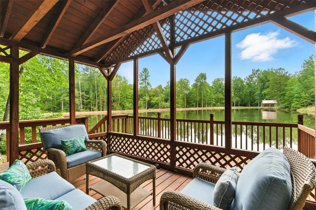 4 bedroom, 3 bathroom, 4,444 sq ft single family residence sold at 2875 Trickum Road, Woodstock, GA 30188
