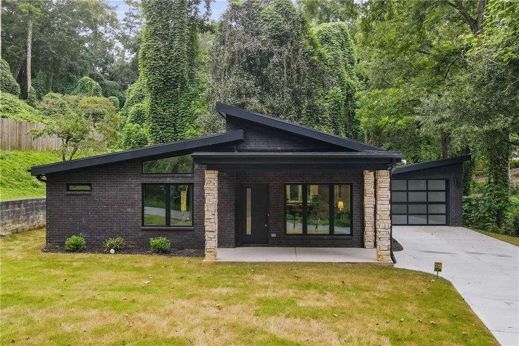 3 bedroom, 3 bathroom single family residence sold at 998 Lookout Avenue, Atlanta, GA 30318
