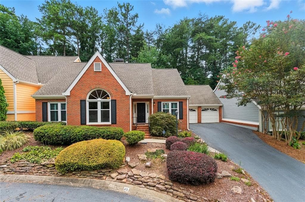 3 bedroom, 3 bathroom, 2,293 sq ft townhouse sold at 45 Vernon Glen Court, Atlanta, GA 30338