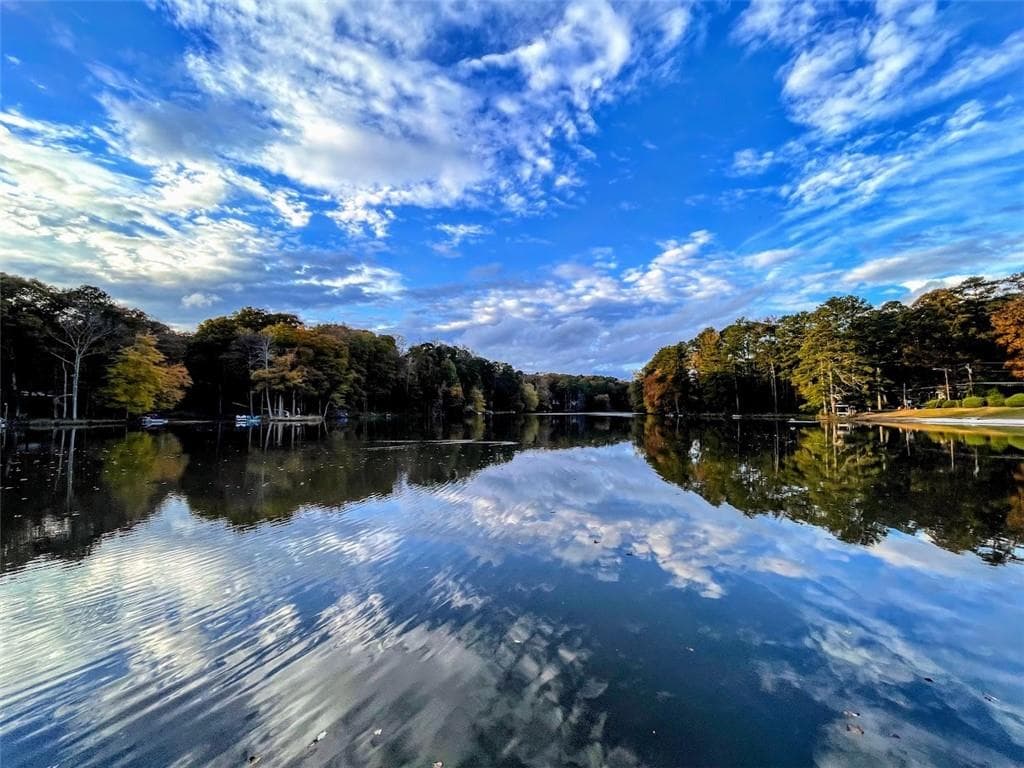 484 Kenilworth Circle, Stone Mountain, GA 30083 — most recent listing photo