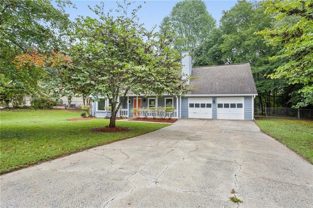 3 bedroom, 2 bathroom, 1,526 sq ft single family residence sold at 5794 Stonehaven Drive, Kennesaw, GA 30152