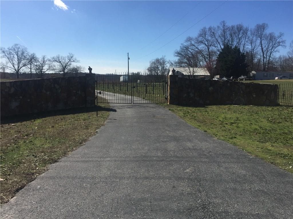 other sold at 2827 YONAH HOMER Road, Lula, GA 30554