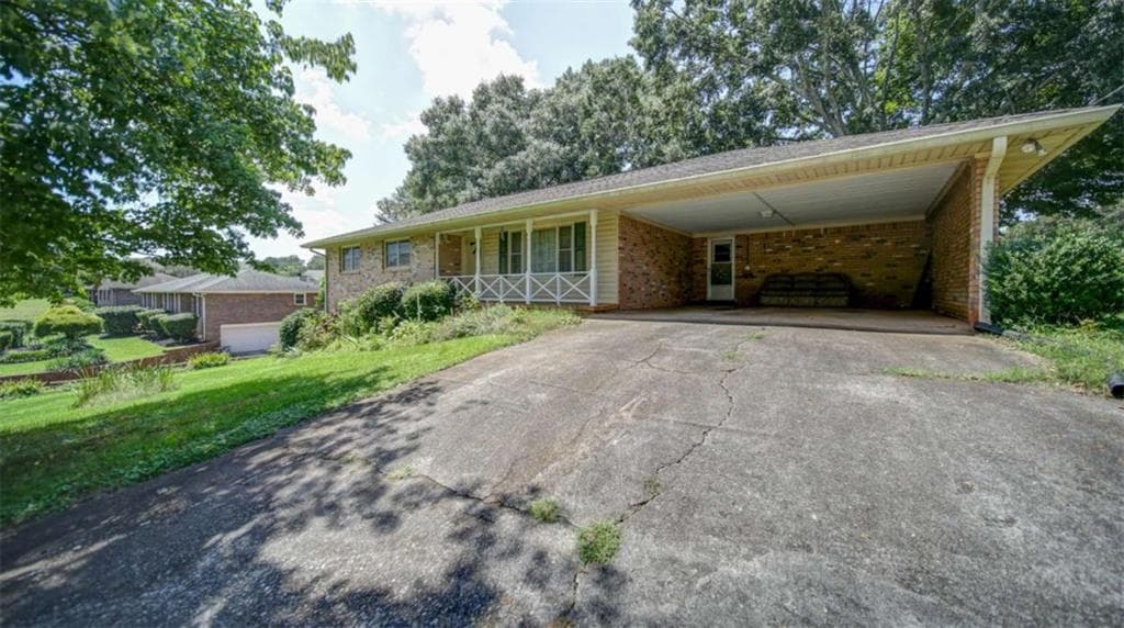 730 Mullinax Road, Alpharetta, GA 30004 — most recent listing photo