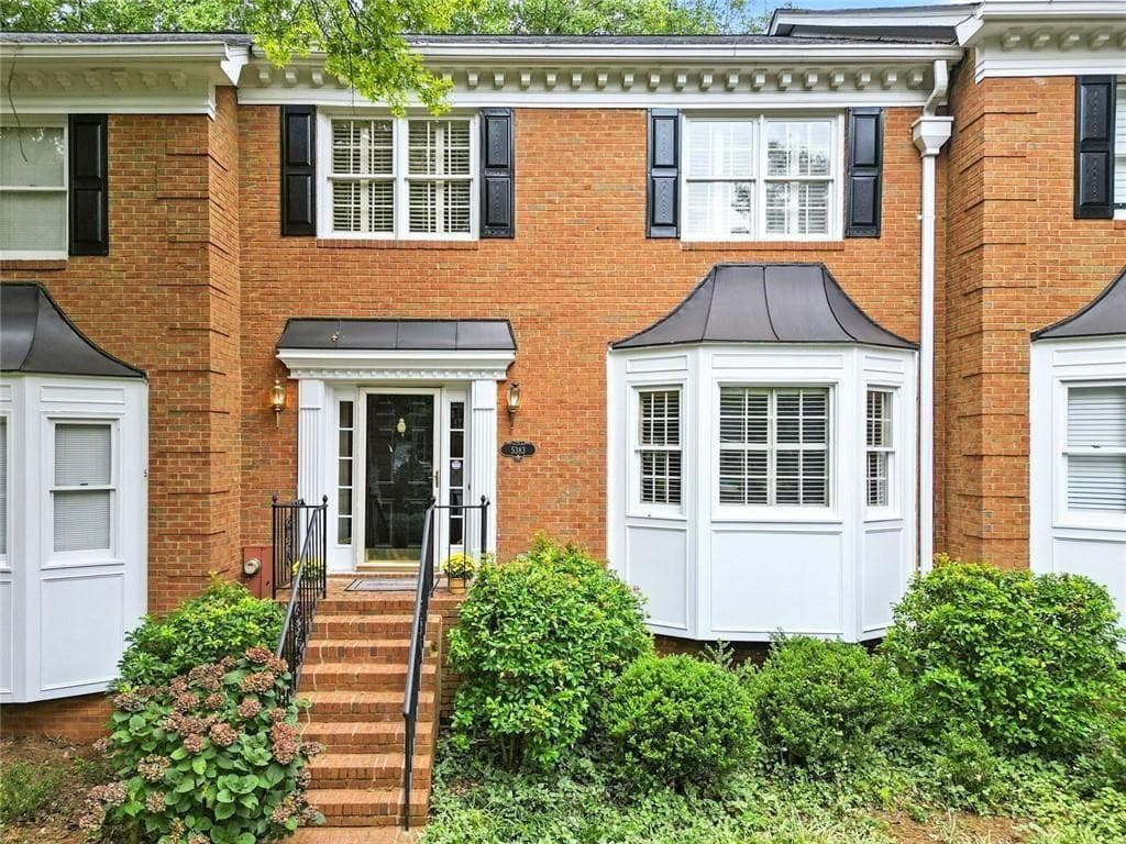 3 bedroom, 4 bathroom, 3,496 sq ft condominium sold at 5383 Trentham Drive, Atlanta, GA 30338