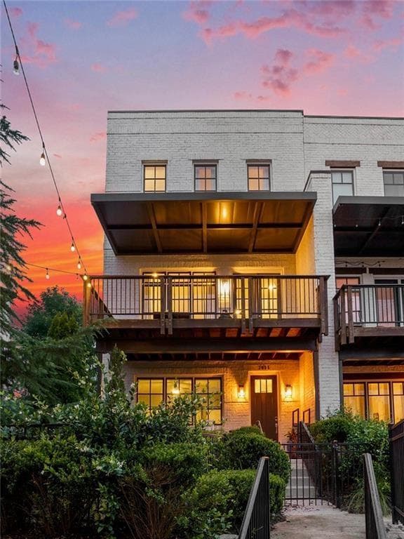 4 bedroom, 4 bathroom, 2,350 sq ft townhouse sold at 1831 Brooks Drive, Atlanta, GA 30318