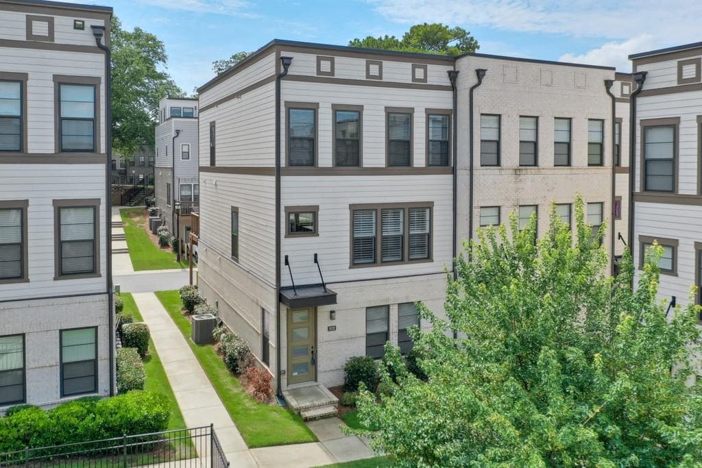 2032 Holtz Lane, Atlanta, GA 30318 — most recent listing photo