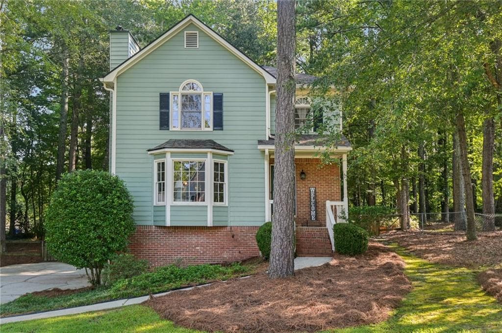 3 bedroom, 3 bathroom, 1,710 sq ft single family residence sold at 2418 Southern Oak Drive, Marietta, GA 30064
