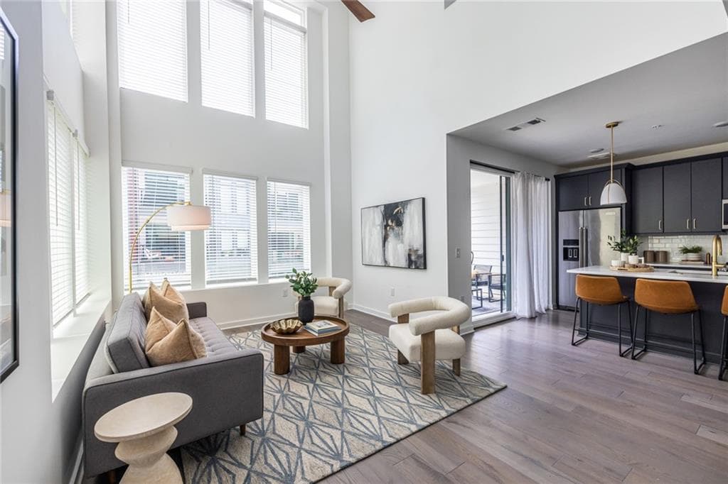 3 bedroom, 3 bathroom, 2,881 sq ft condominium sold at 399 Pratt Drive 910, Atlanta, GA 30315