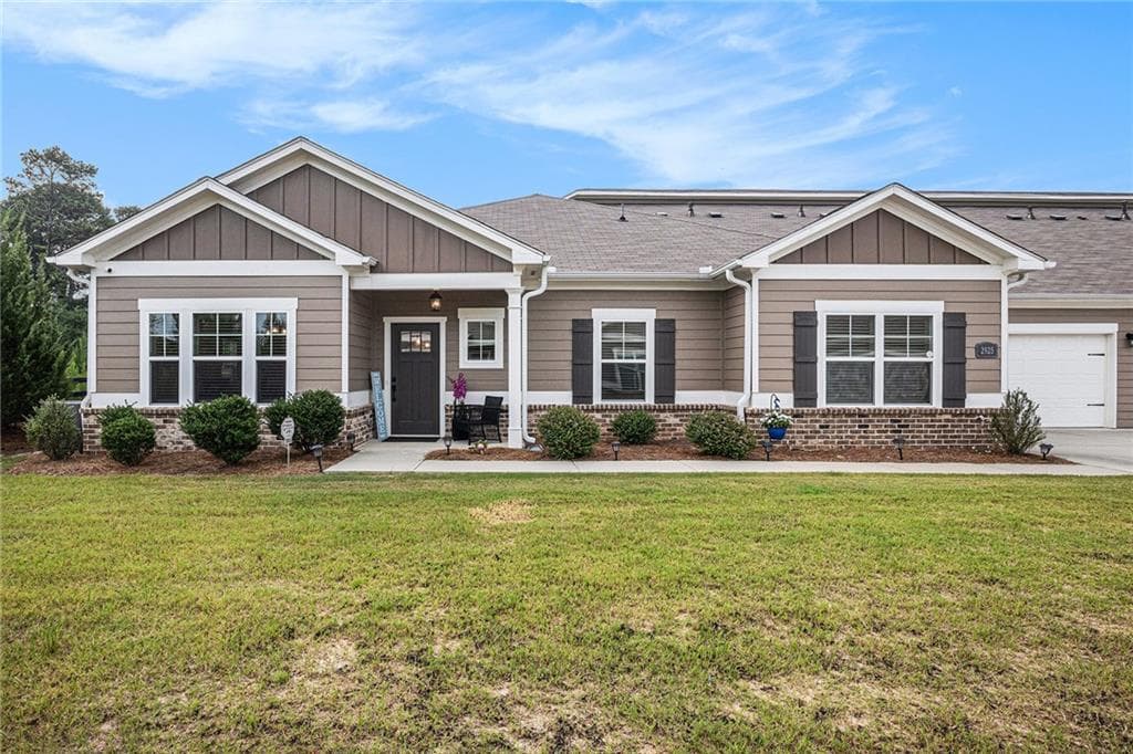 3 bedroom, 2 bathroom, 1,835 sq ft townhouse sold at 2925 Rambler Drive, Loganville, GA 30052
