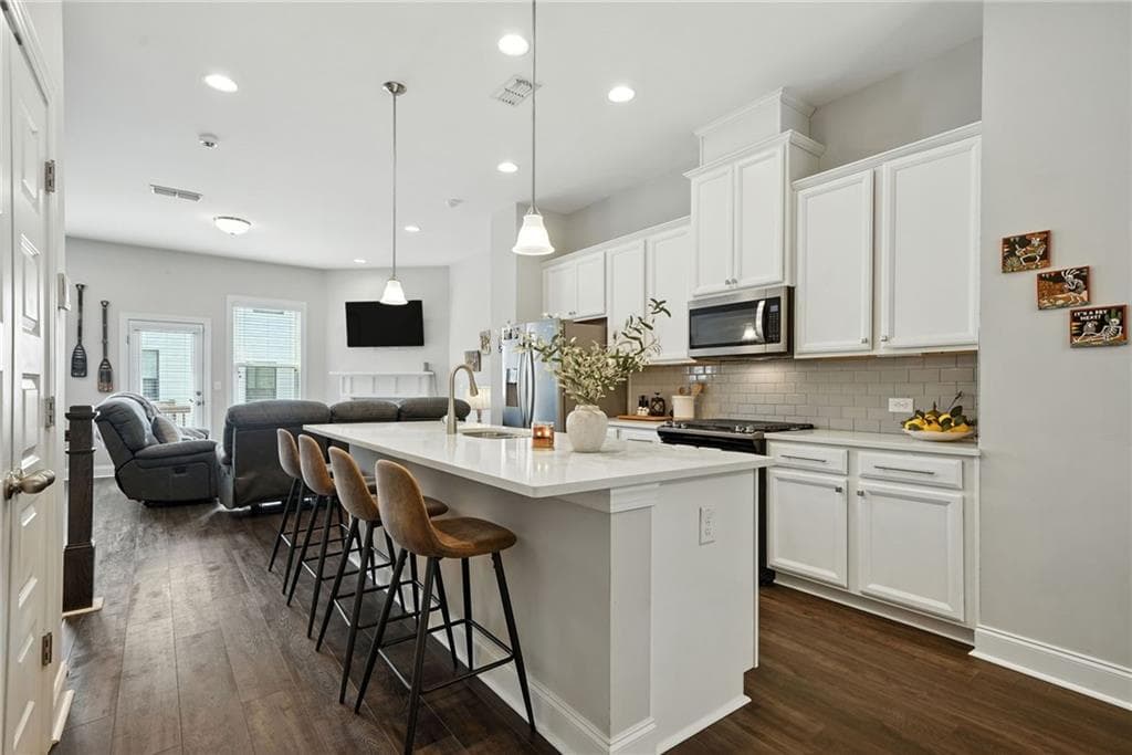 3 bedroom, 4 bathroom, 1,880 sq ft townhouse sold at 705 Bismark Road, Atlanta, GA 30324