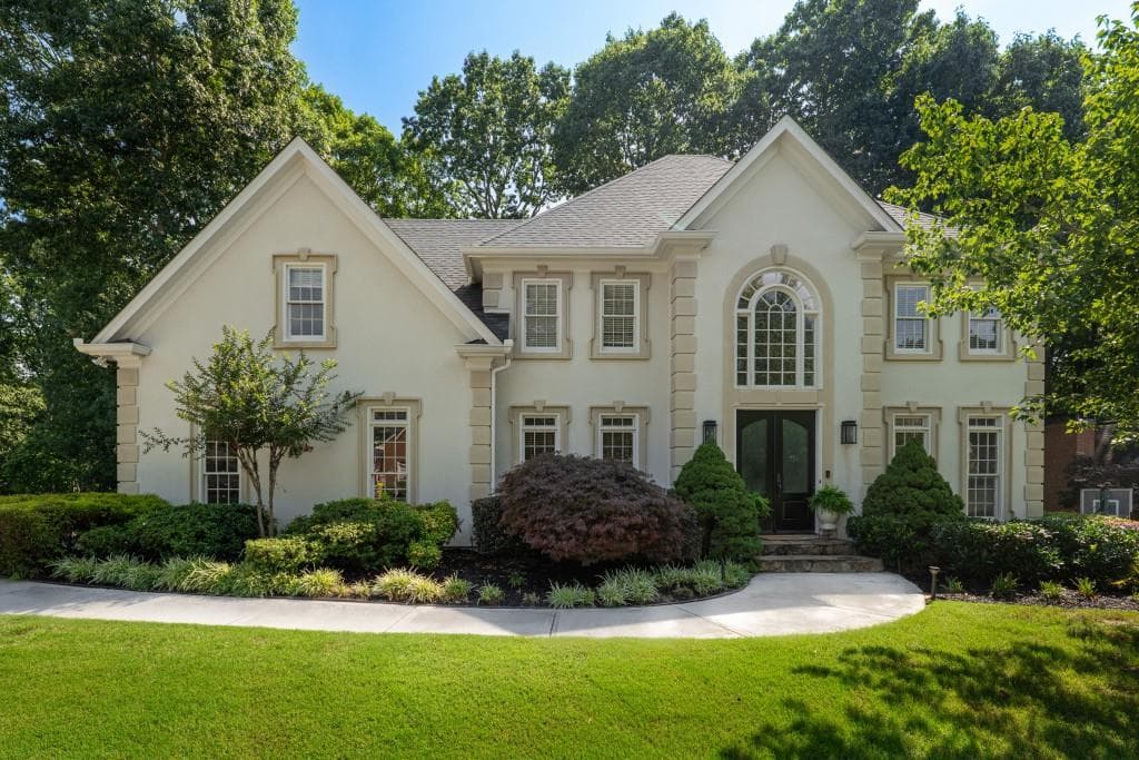 7 bedroom, 5 bathroom, 5,701 sq ft single family residence sold at 10650 Centennial Dr, Alpharetta, GA 30022